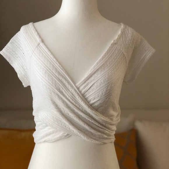 Bebe Crop Top - Picture 1 of 4